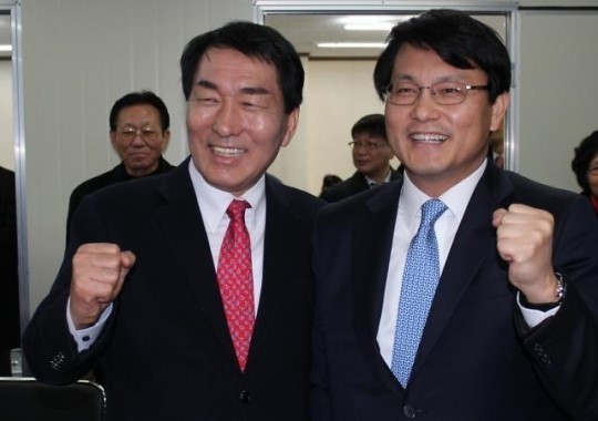 윤상현 의원이 그동안의 앙금을 털고 18일 오전 안상수 인천시장 후보와 극적인 화해를 통해 '지지선언'을 했다.