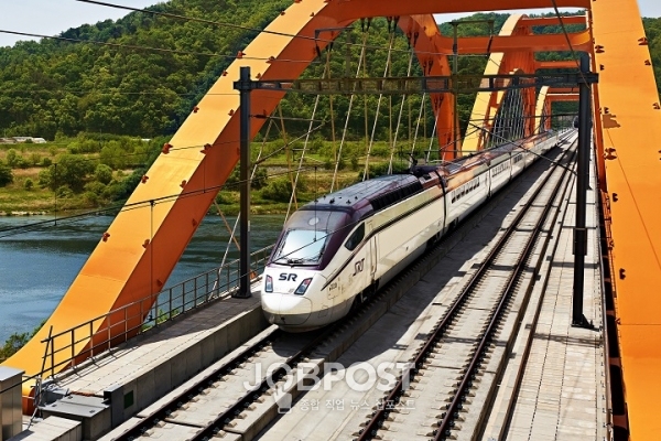 ▲ SR은 6월 연휴기간에 추가 열차 투입을 할 것이라 전했다. (사진/SR 제공)