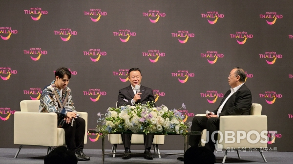 유타삭 수파손 태국정부관광청장이 기자들의 질문에 답하고 있다. 사진=서진수기자