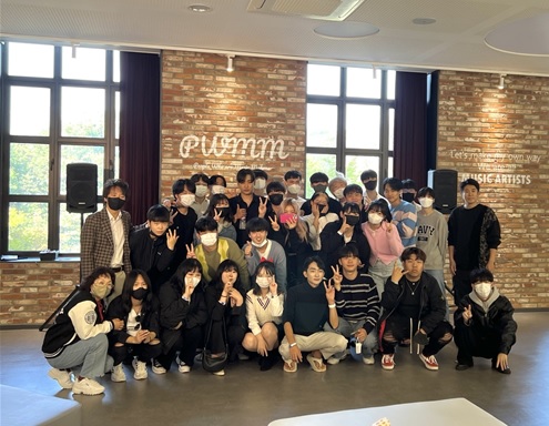 지난 29일 가수 박재정이 동원대학교 실용음악과를 찾아 특강을 진행했다.(사진제공/동원대)