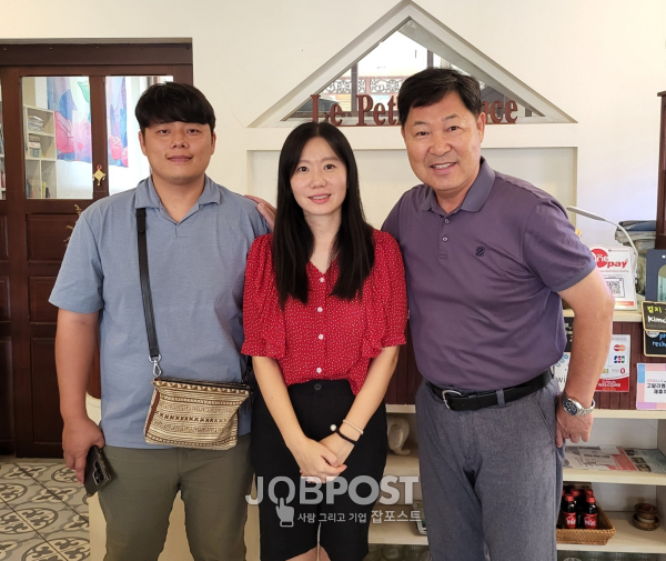 왼쪽부터 손사랑 감독, 손사랑 감독 와이프, 이만수 이사장(사진_헐크파운데이션)