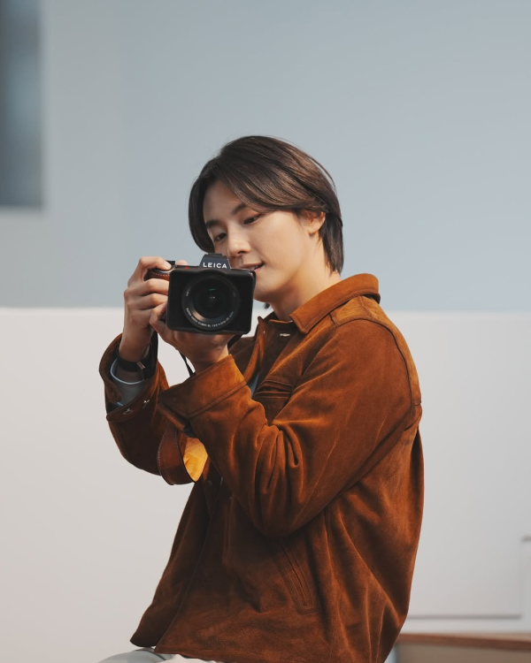 이미지 출처 = 윤시윤 SNS
