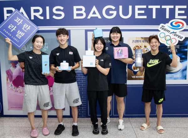 왼쪽부터 쇼트트랙 최민정, 임종언 선수, 유도 허미미, 김하윤 선수, 기계 체조 류성현 선수(사진제공/파리바게뜨)