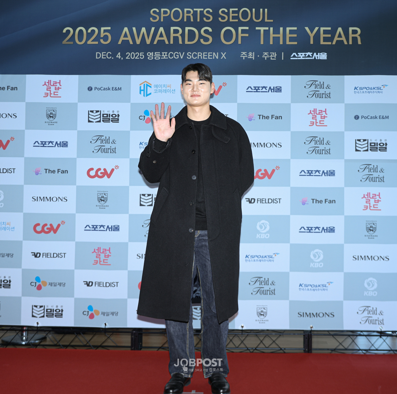 [JP포토] NC <b>김주원</b>, 'AWARDS OF THE YEAR 2025' 첫 주자 등장… 담백한 인...